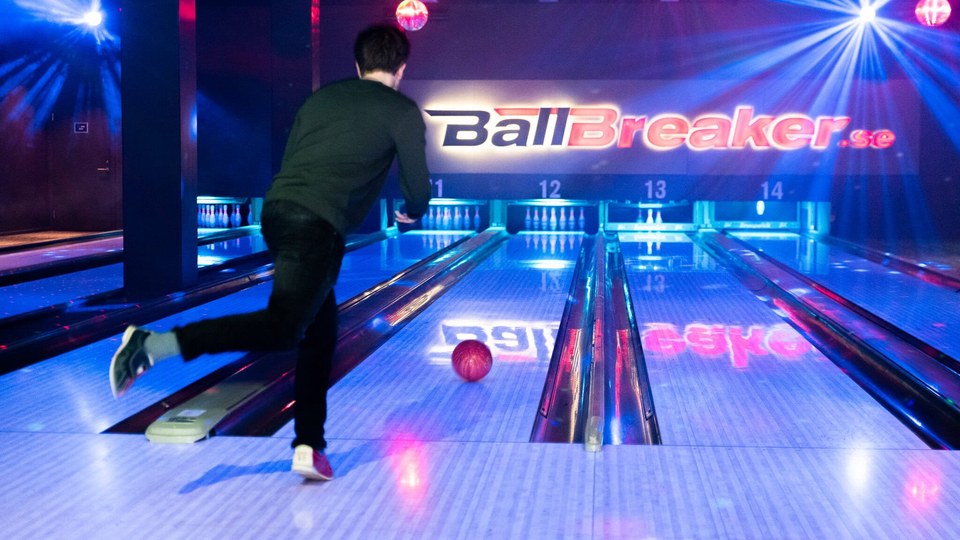 Ballbreaker Sim Lounge cover banner